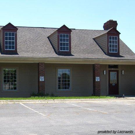 Budget Inn Toledo/Maumee Exterior photo